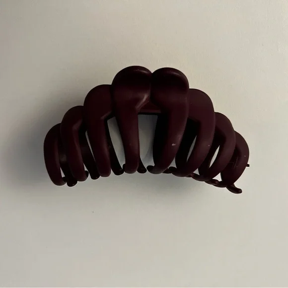 Red Burgundy Hair Clip - Picture 3 of 4